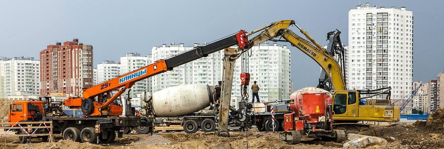 Обеспечиваем строительные объекты полным парком спецтехники.